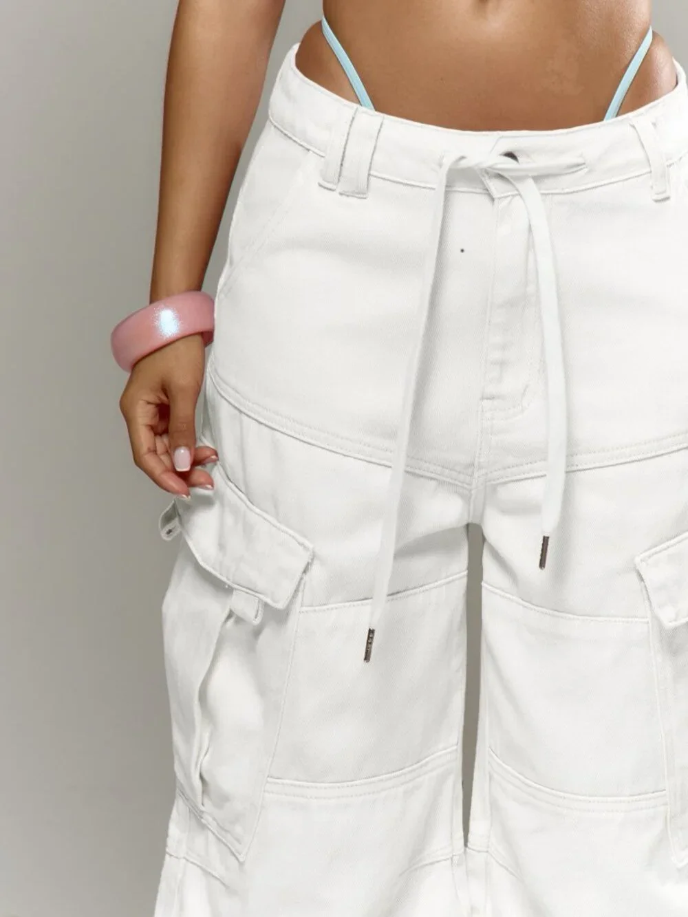White Casual Women's Low Rise Zipper Fly Loose Capri Cargo Wide Leg Shorts